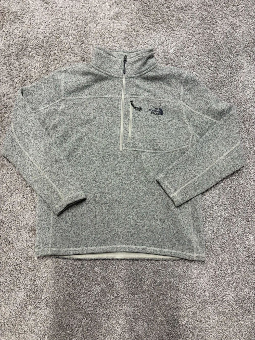 The North Face Men's Light Gray Half-Zip Fleece Pullover